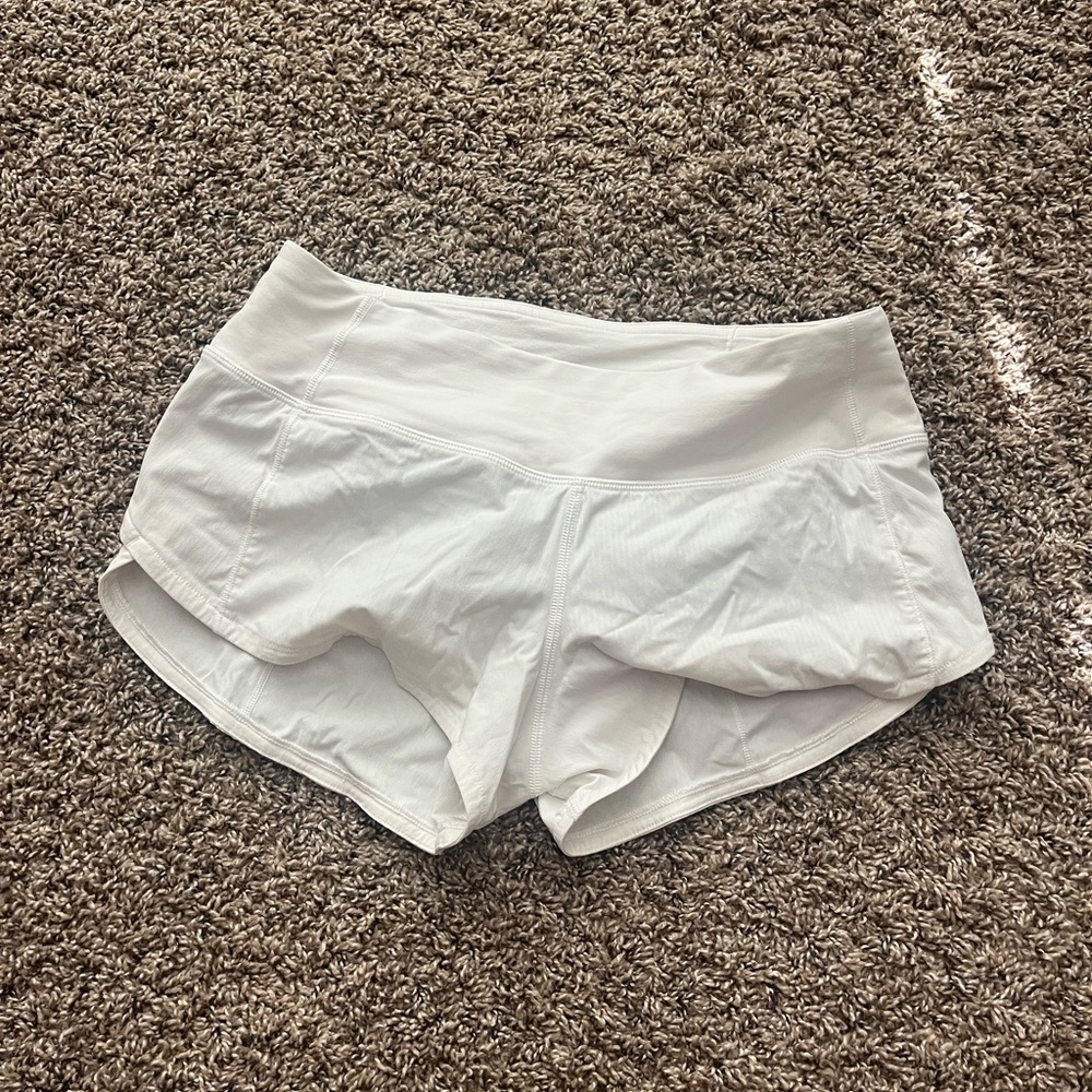 LULULEMON SPEED UP SHORTS 2.5”